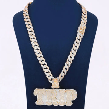 Custom Money Bag Design Letter Pendant with Fully Iced Out Two Tone Cuban Link Chain Necklace Gurukrupa-Gems