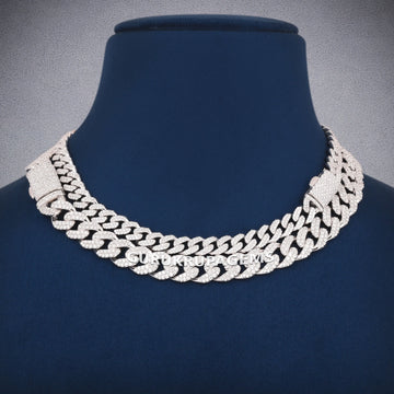 18K Gold Cuban Chain with Full VVS Iced Out Links & Luxury Clasp Lock Gurukrupa-Gems