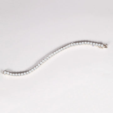 Elegantly crafted 14kt gold lab grown diamond bracelet designed for women with VVS clarity Gurukrupa-Gems