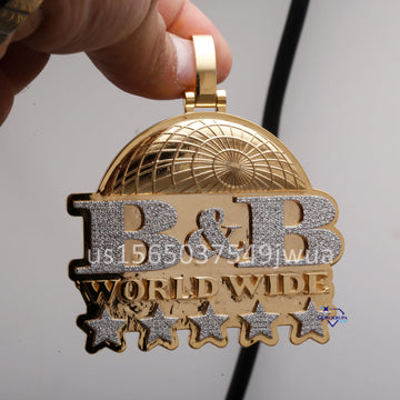 Elevate your style with a bespoke yellow gold pendant featuring a custom lab-grown diamond