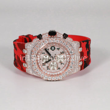 Glamorous hip-hop moissanite diamond watch with a rubber belt