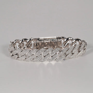 On trend men's 14kt gold bracelet showcasing IGI certified lab grown diamonds with impectable VVS clarity Gurukrupa-Gems