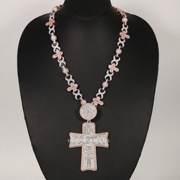 Stylish infinity style chain with pendant fashioned in 14 kt gold lab grown with VVS clarity Gurukrupa-Gems