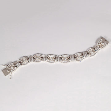 Urban Edge 14kt gold lab created bracelet for women wore at any occasion meticulously designed jewelry Gurukrupa-Gems