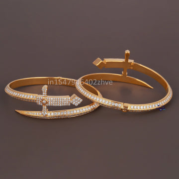 VVS clarity diamond branded love bracelets for men women custom made hip hop accessory-Gurukrupa-Gems